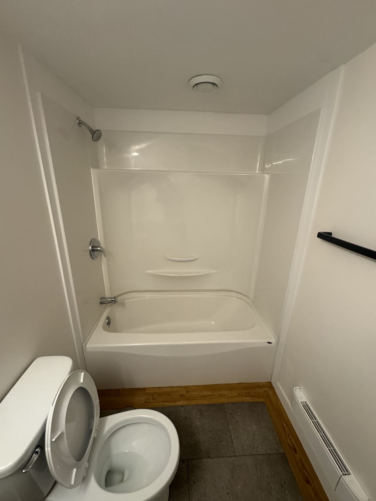 Bathroom angle 1