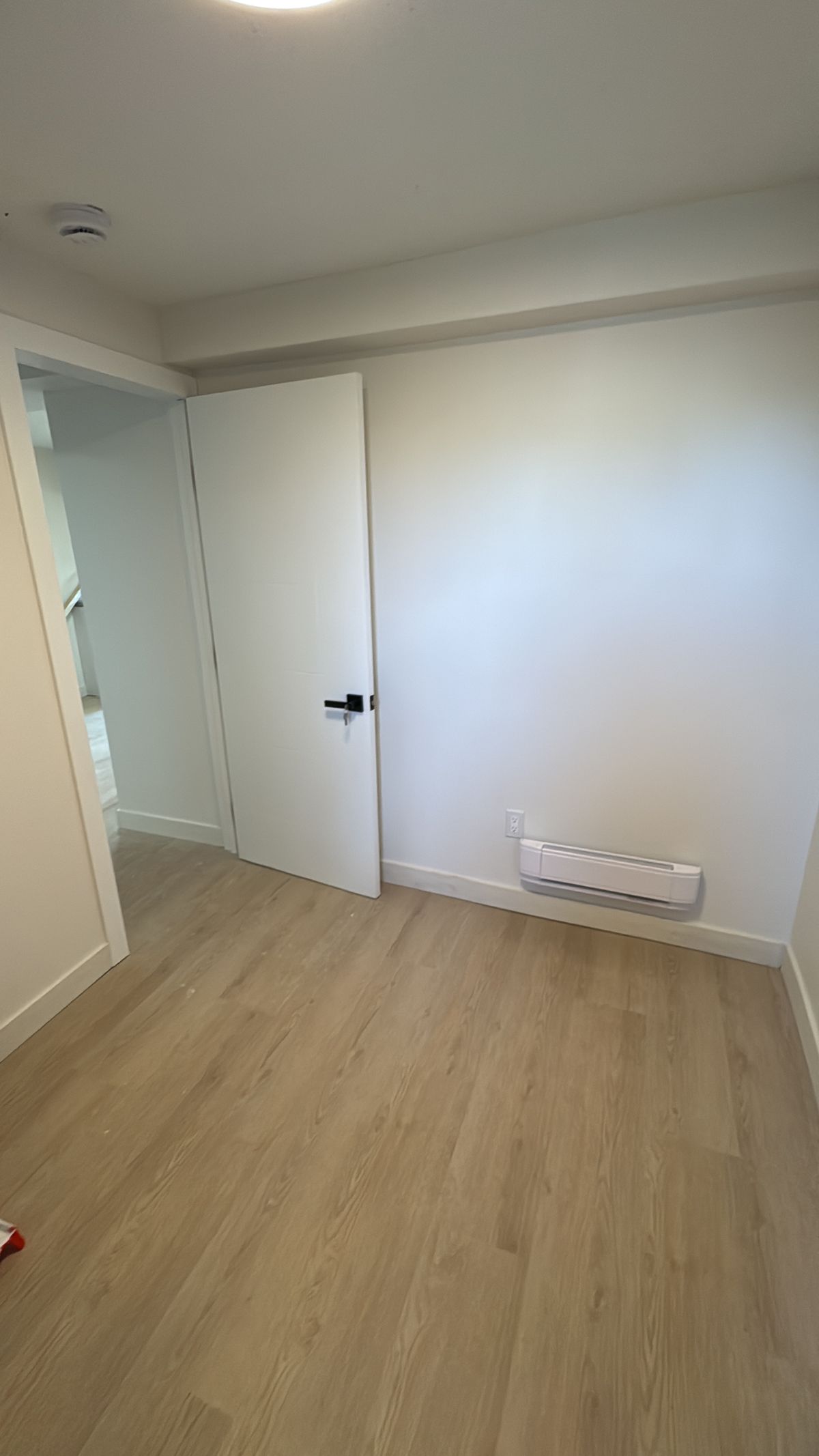 Bathroom angle 6